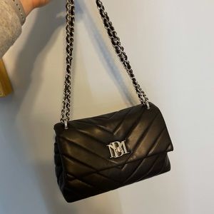 Black shoulder bag!